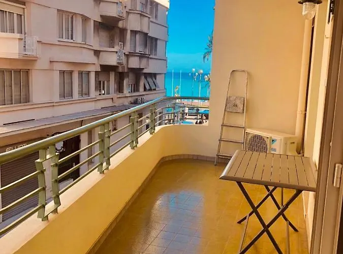 City Center Cute Flat With Sea View One Bedroom